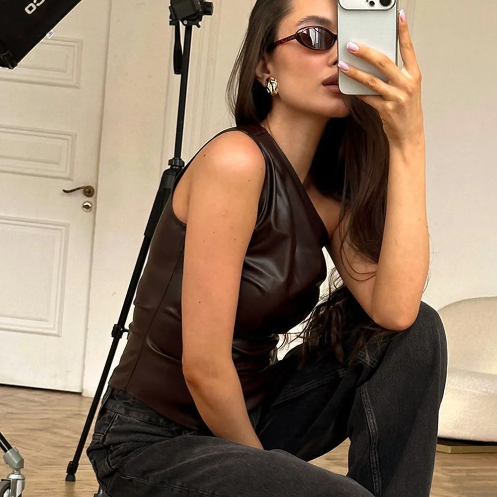 Obsidian One-Shoulder